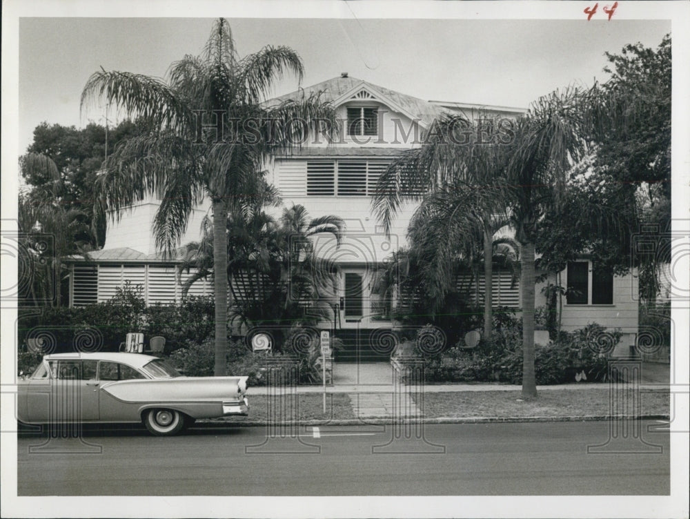 1960 Press Photo Grey Moss Inn in Downtown St. Petersburg, Florida - Historic Images