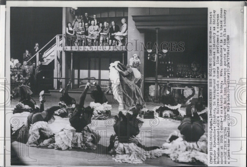 1959 Press Photo Soviet Premier Nikita Khrushchev Watches Shirley MacLaine Dance - Historic Images