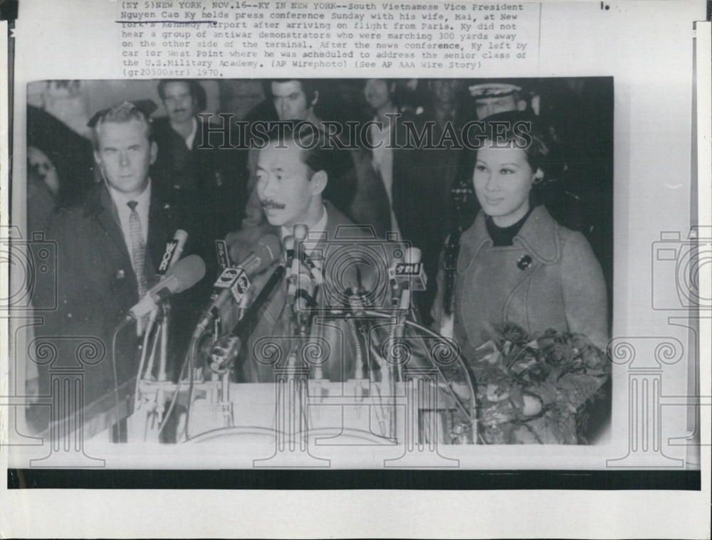 1970 South Vietnam Vice Pres Nguyen Cao ky during press conference. - Historic Images