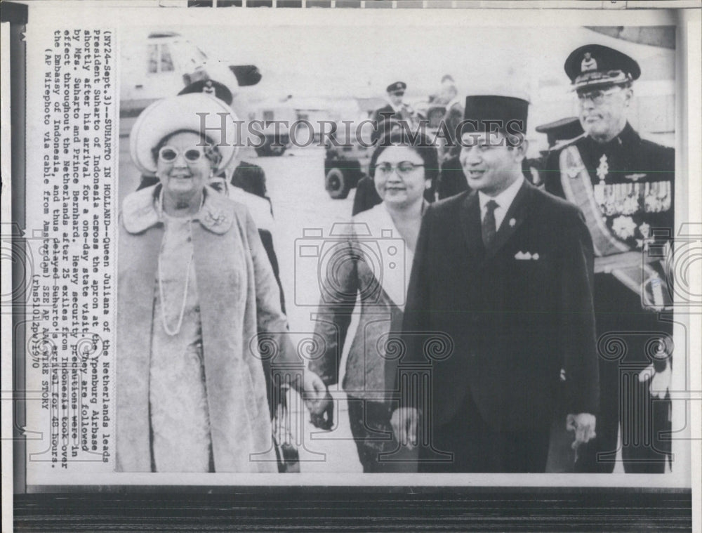 1970 Press Photo Queen Juliana of Netherlands & Pres Suharto of Indonesia - Historic Images
