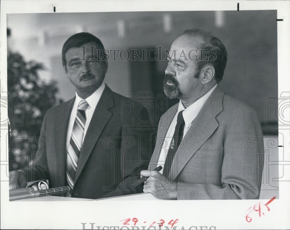 1982 Press Photo Lyn Nofziger, a Washington political consultant - RSJ13921 - Historic Images