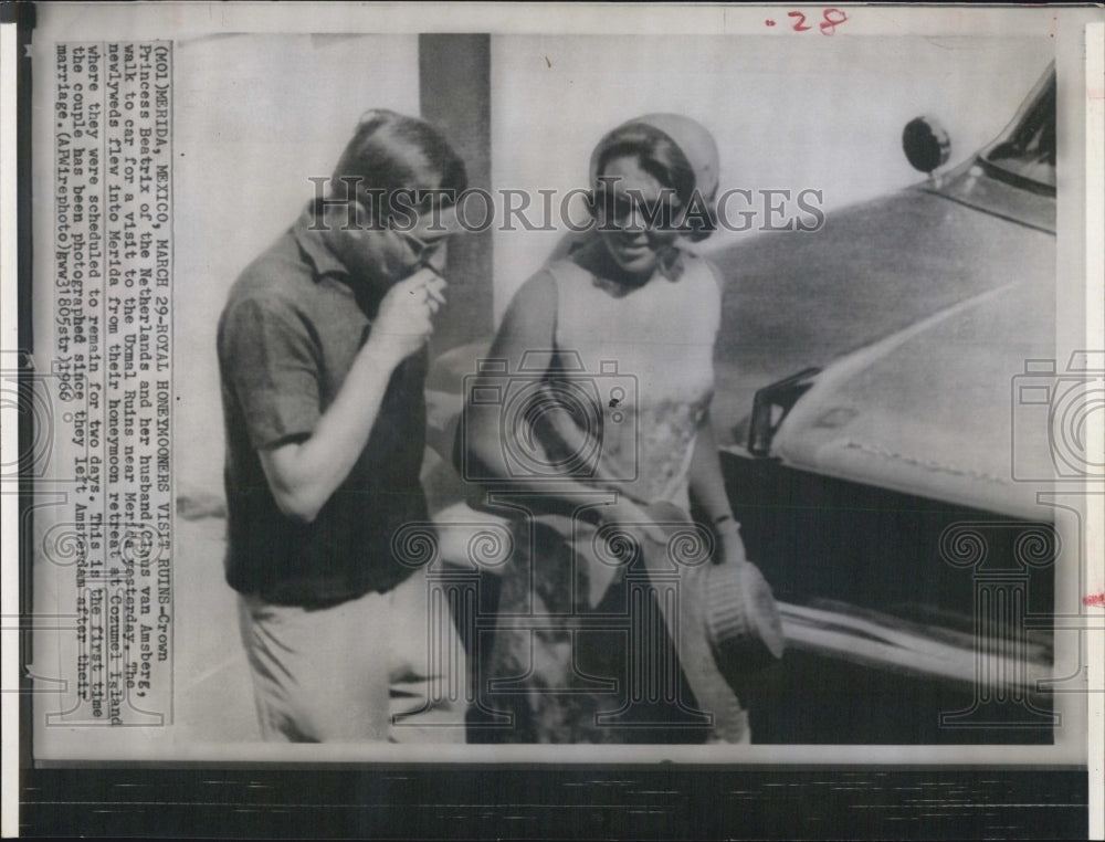 1966 Press Photo Crown Princess Beatrix Honeymoons With Claus van Amsberg - Historic Images