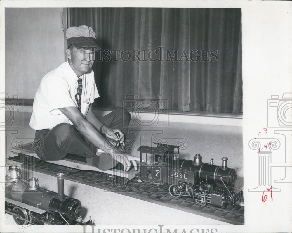 1966 Press Photo Douglas Pack and his toy trains - RSJ14481 - Historic Images