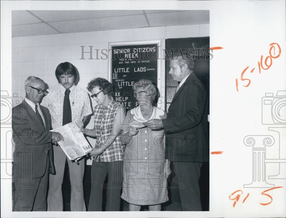 1975 Press Photo Senior Citizens Week. - RSJ14795 - Historic Images