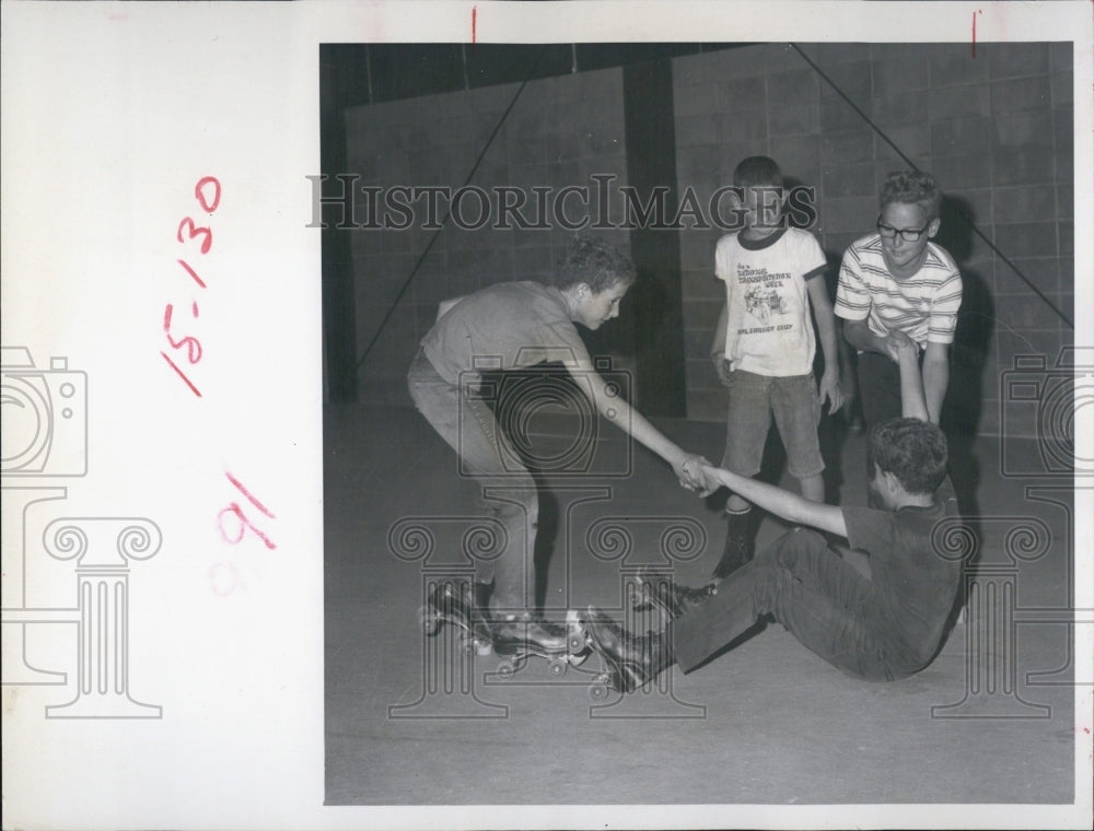 1969 Press Photo Boys Play in New Port Richey - Historic Images