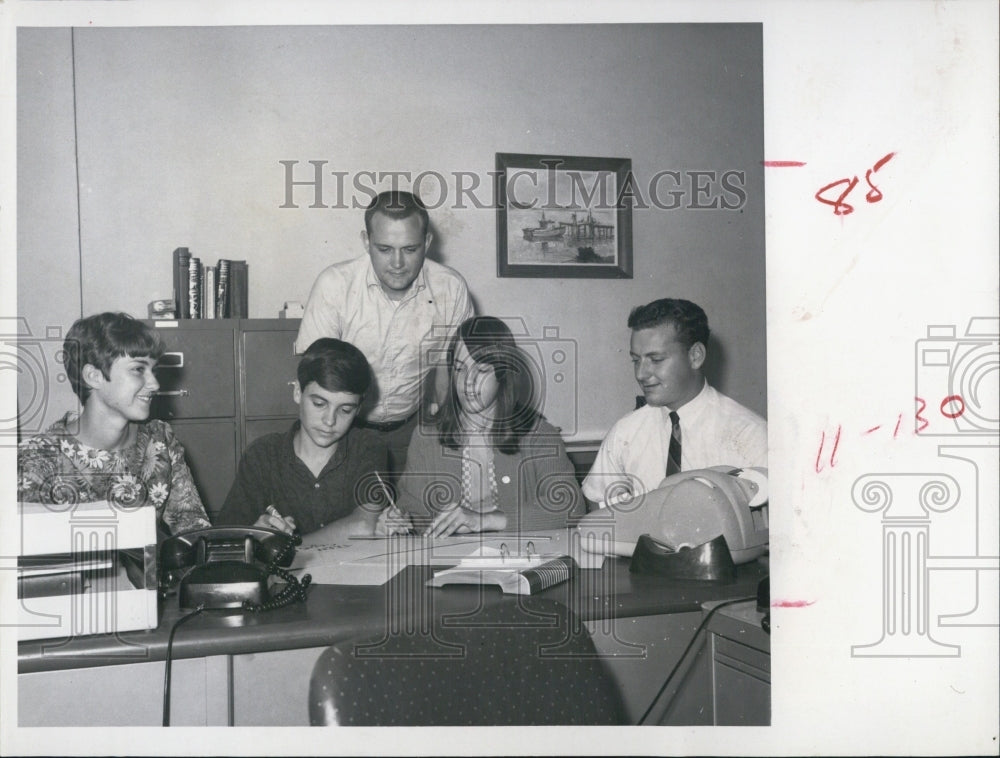 1967 Press Photo The Teen Club of New Port Richey - Historic Images