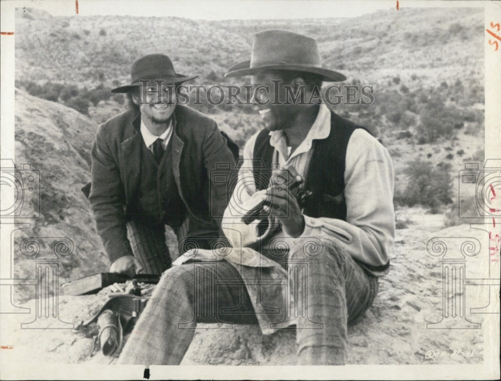 1973 Press Photo Harry Belafonte and Sidney Poitier in &quot;Buck and The Preacher&quot; - Historic Images