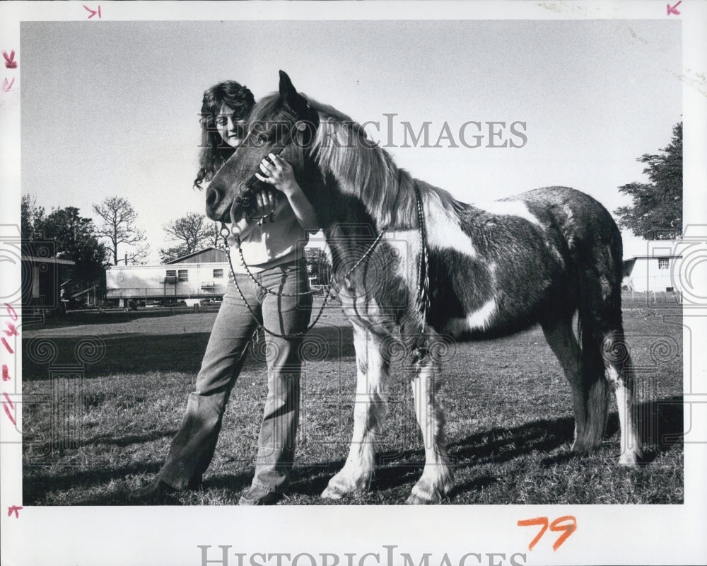 1975 Press Photo Patti Lloyd. - RSJ15263 - Historic Images