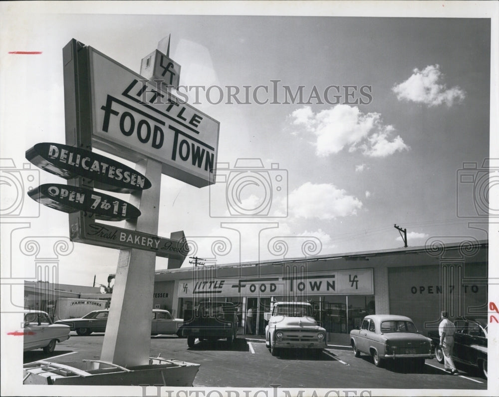 Press Photo Little Food Town Delicatessen and Bakery, St. Petersburg, Florida - Historic Images