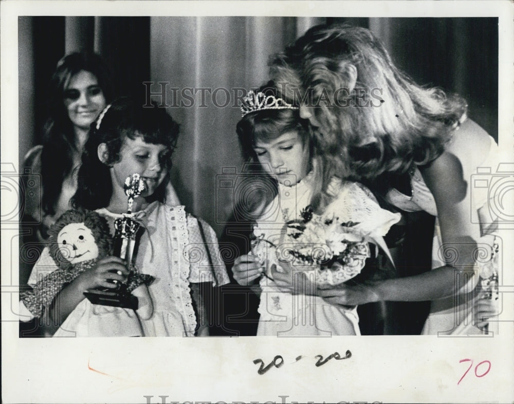 1976 Press Photo Little Miss Manatee Pageant Winner Leslie Webb Melinda Boyer - Historic Images