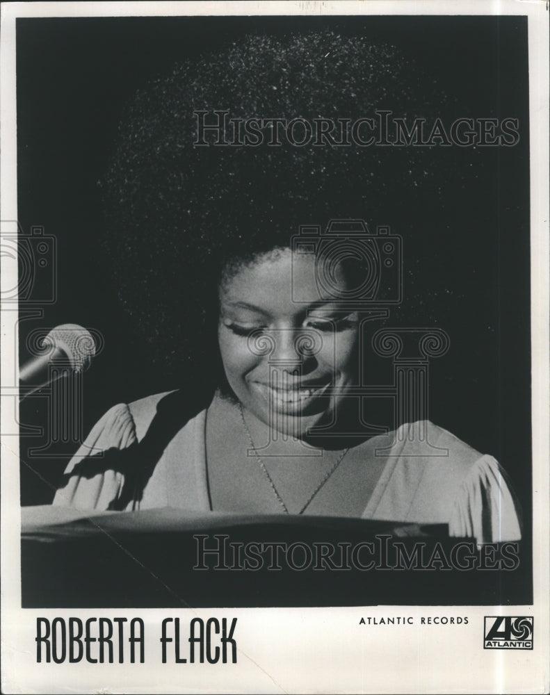 1972 Press Photo Singer Roberta Flack Performing On Piano - RSJ15995 - Historic Images