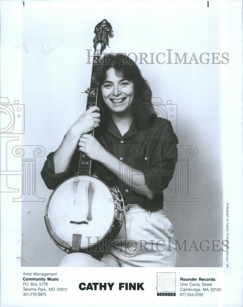 1989 Press Photo Rounder Records presents Cathy Fink - RSJ16553 - Historic Images