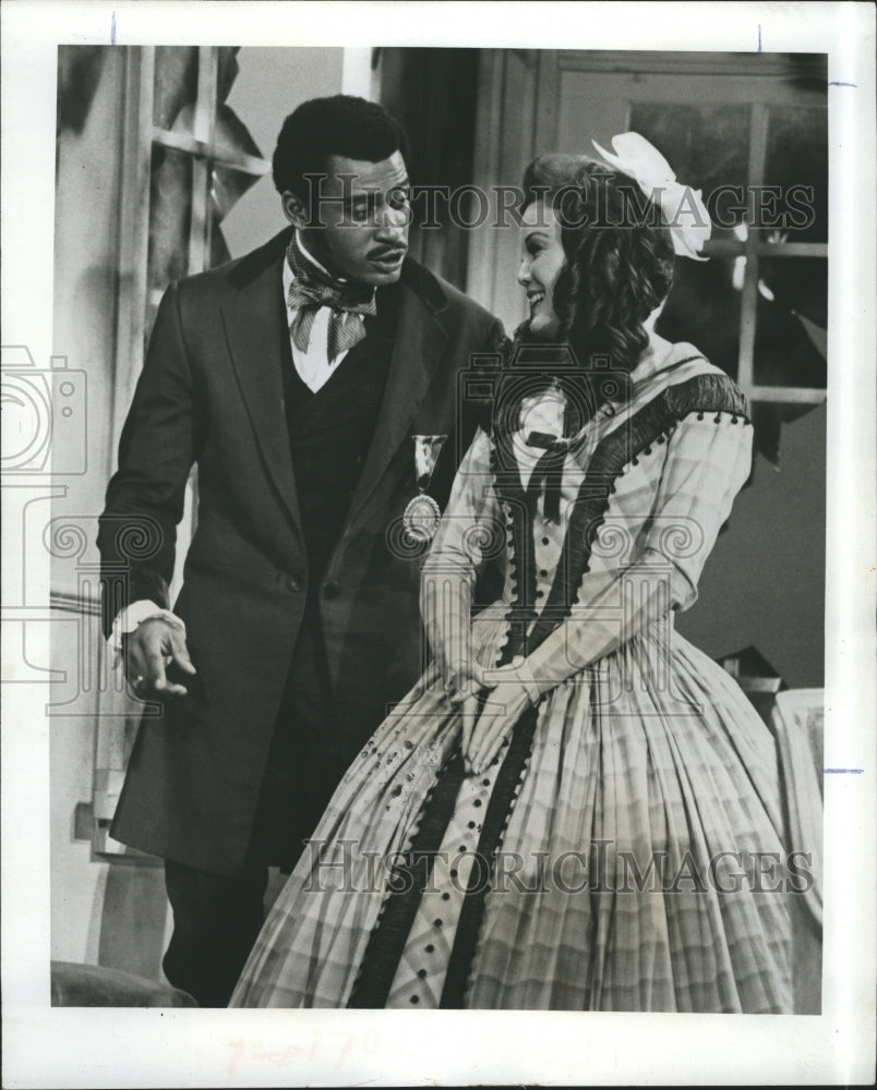 1969 Press Photo Scoey Mitchell & Nanette Fabray in What's it all about World - Historic Images