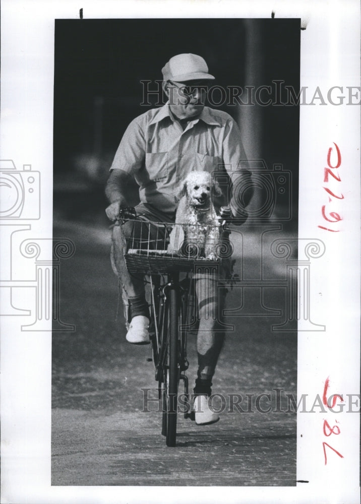 1981 Press Photo Patrick Harrington With Pup - Historic Images