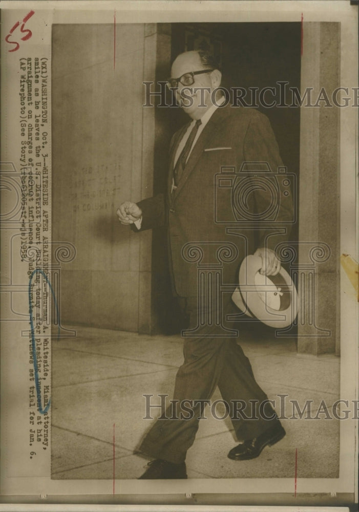 1958 Press Photo Thurman A. Whiteside A Miami Attorney Leaving District Court - Historic Images