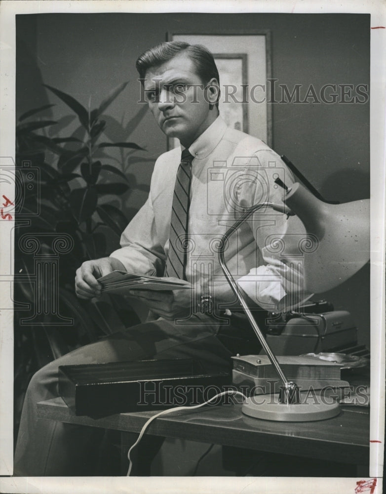 1960 Press Photo Actor George Grizzard In Delusions Of Grandeur - RSJ17269 - Historic Images