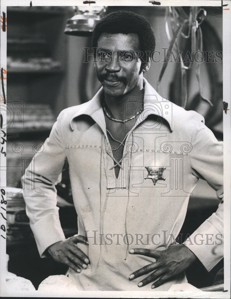 1975 Press Photo Lou Gossett in &quot;Black Bart&quot; - RSJ17495 - Historic Images