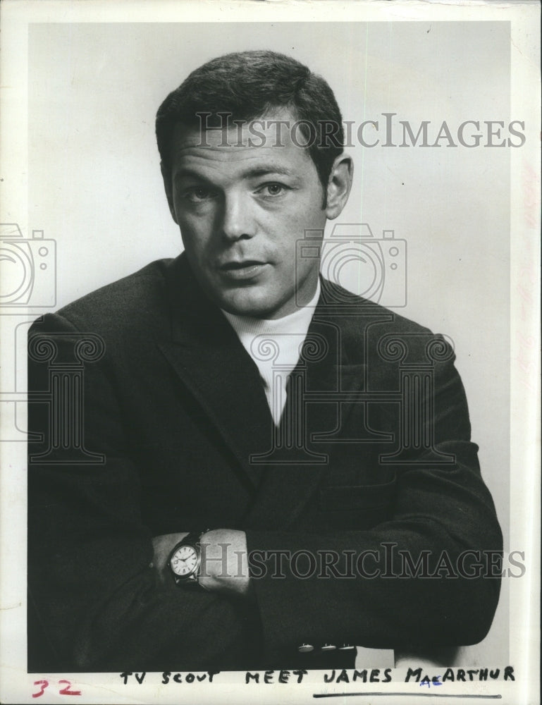 1969 Press Photo Actor James MacArthur - RSJ17635 - Historic Images