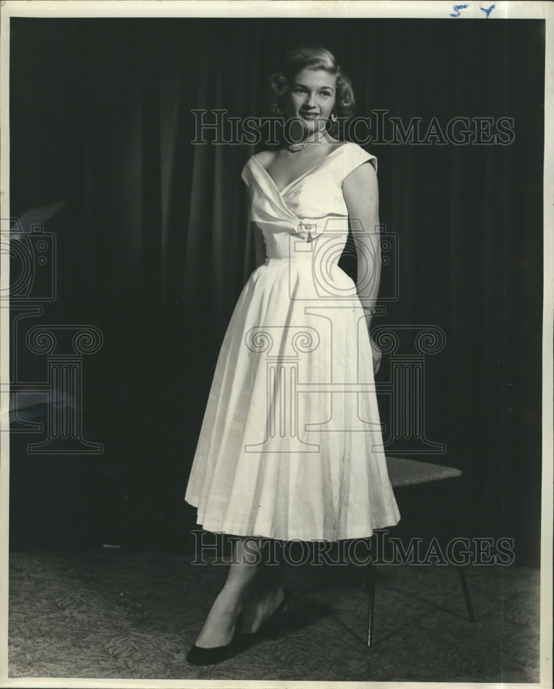 1954 Jeannie MacAlpine St. Paul's Homecoming Queen-Historic Images