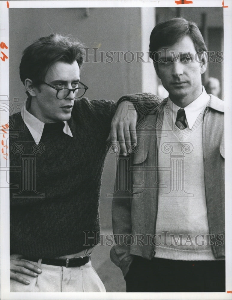 1976 Press Photo Actor Stephen McHattie &amp; Actor Michael Brandon In James Dean - Historic Images