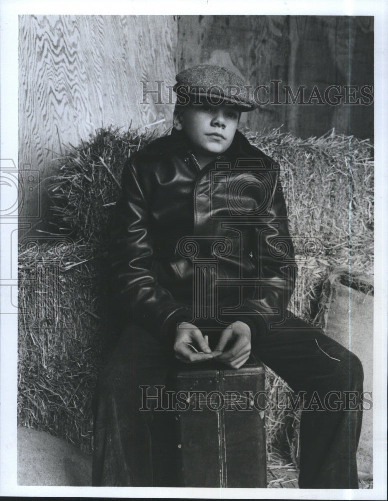 1984 Press Photo Thor Fields in "Horatio Alger Updated: Frank & Fearless" - Historic Images