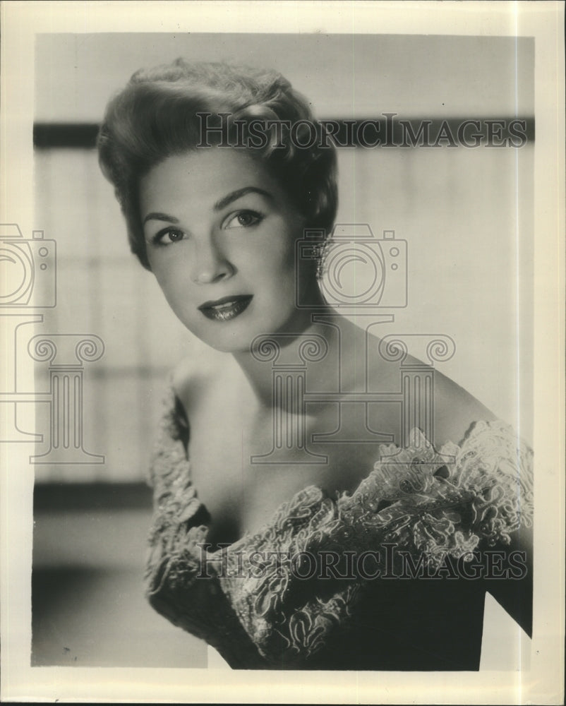 1965 Press Photo Holly Warren Entertainer - Historic Images