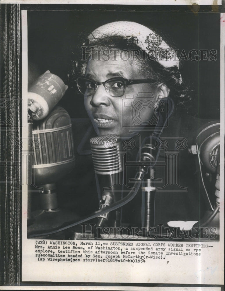 1954 Press Photo Annie Lee Moss Suspended Army Employee Testifies - Historic Images