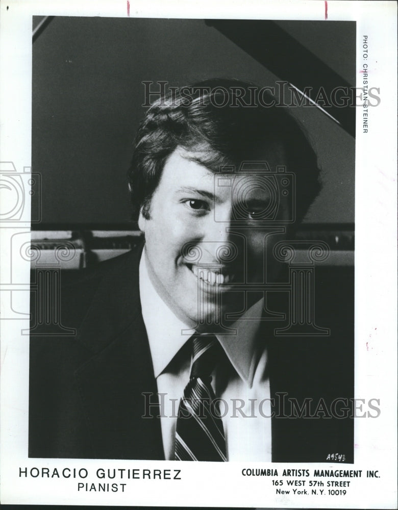 1986 Press Photo Pianist Horacio Gutierrez In St. Petersburg's Bay Front Center - Historic Images