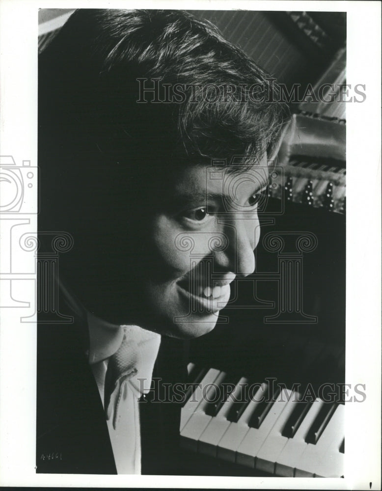 1983 Press Photo Pianist Horacio Gutierrez - Historic Images