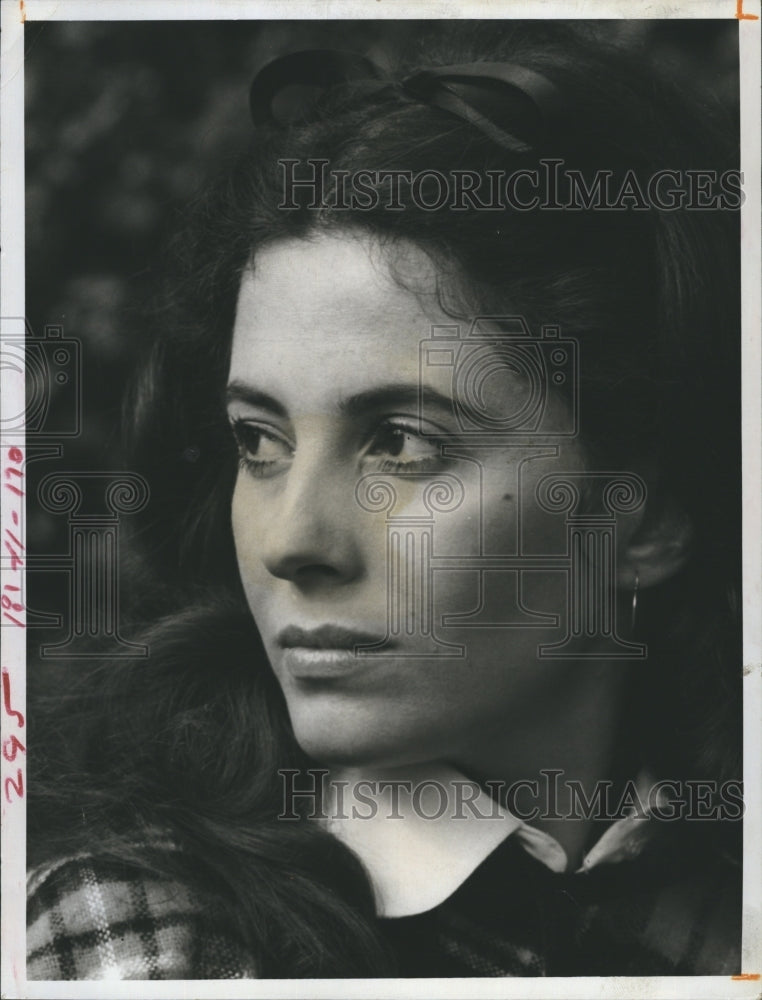 1972 Press Photo Actress Barbara Parkins - Historic Images