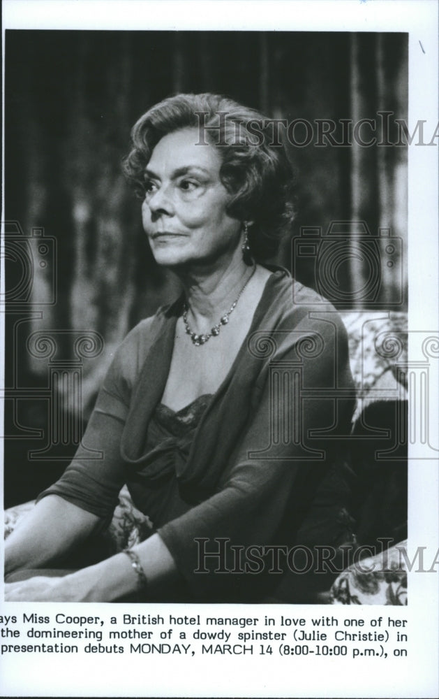 Press Photo Miss Cooper, British Hotel Manager - Historic Images