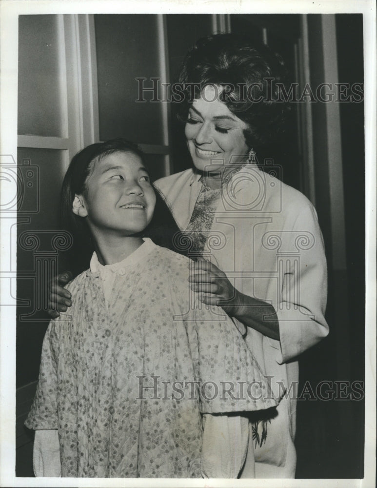 1967 Press Photo Cherylene Lee &amp; Ruth Roman star in &quot;The FBI&quot; - Historic Images