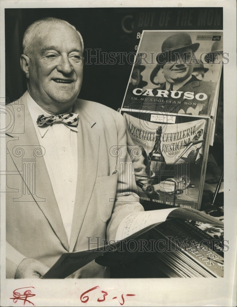 1961 Press Photo Victor S Wrenn,tenor soloist with the St Petersburg Male Chorus - Historic Images