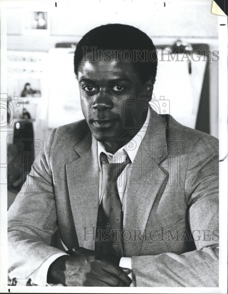 1988 Press Photo Howard Rollins Actor IN THE HEAT OF THE NIGHT - Historic Images