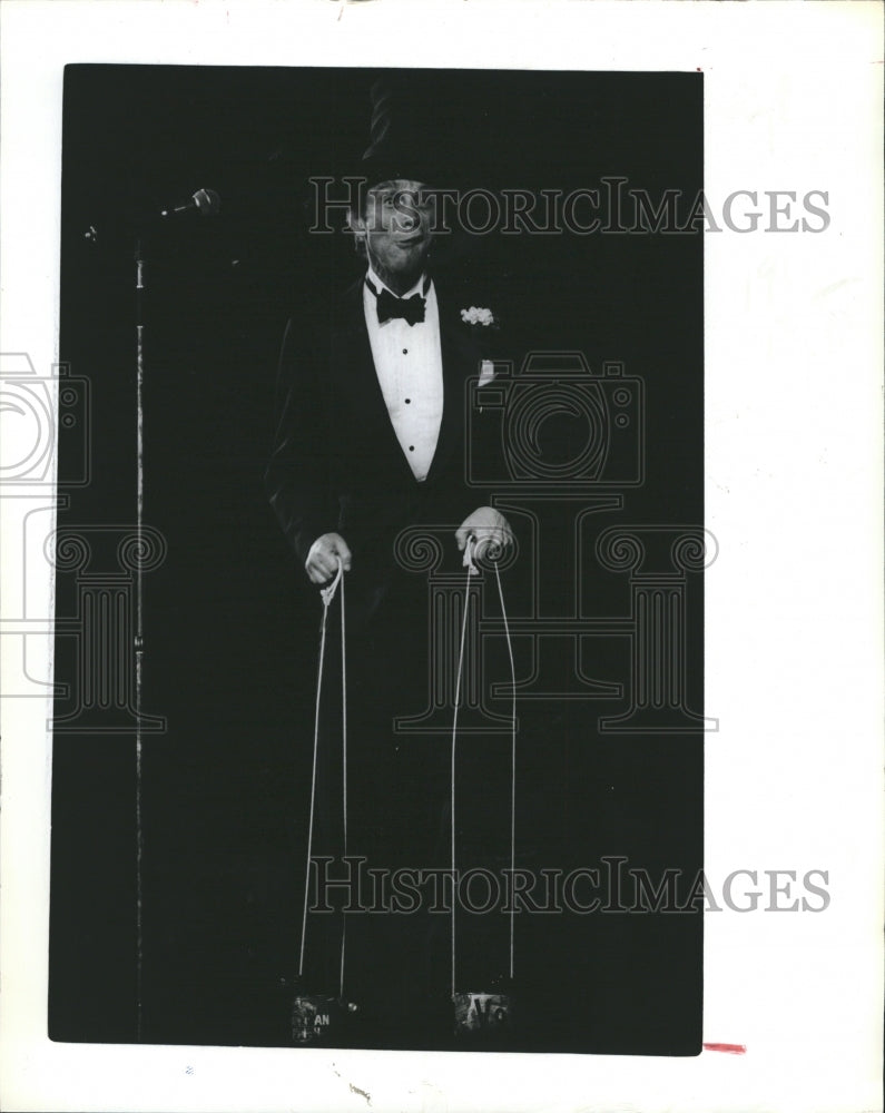 1981 Press Photo Joel Grey Entertainer - Historic Images