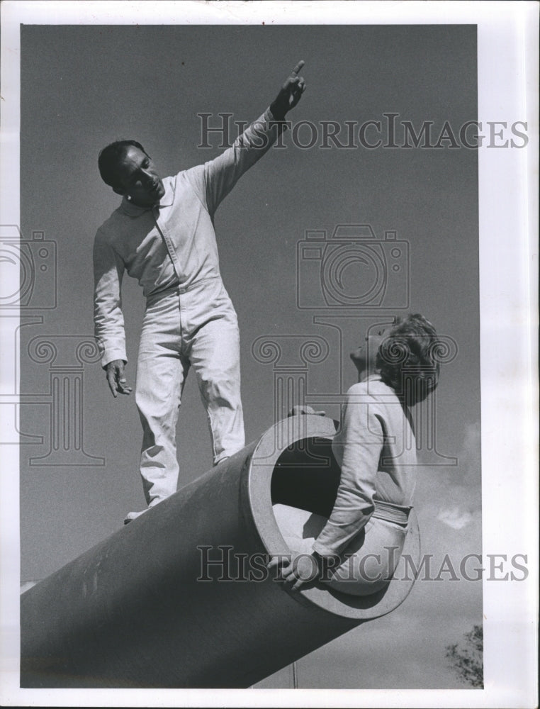 1963 Press Photo Zacchini &amp; Faye Moses In Cannon - Historic Images