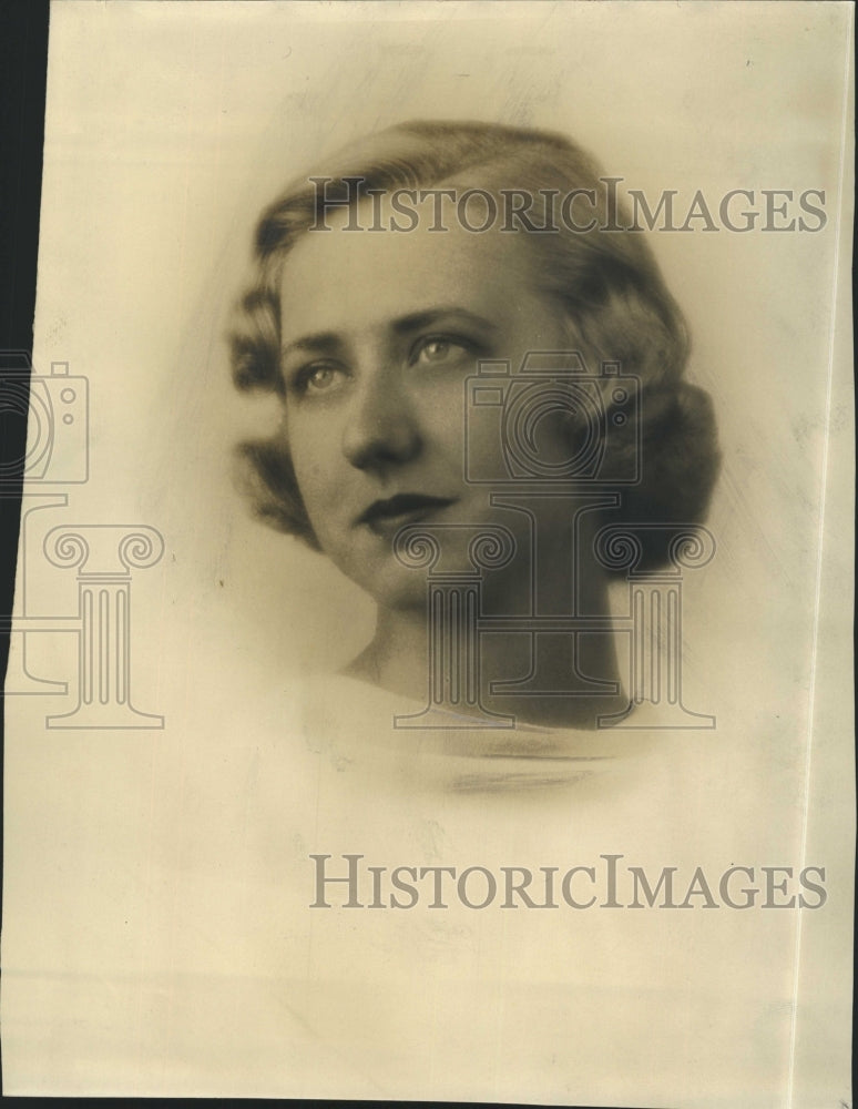 Press Photo Mrs. Henry L. Young, Jr. - Historic Images