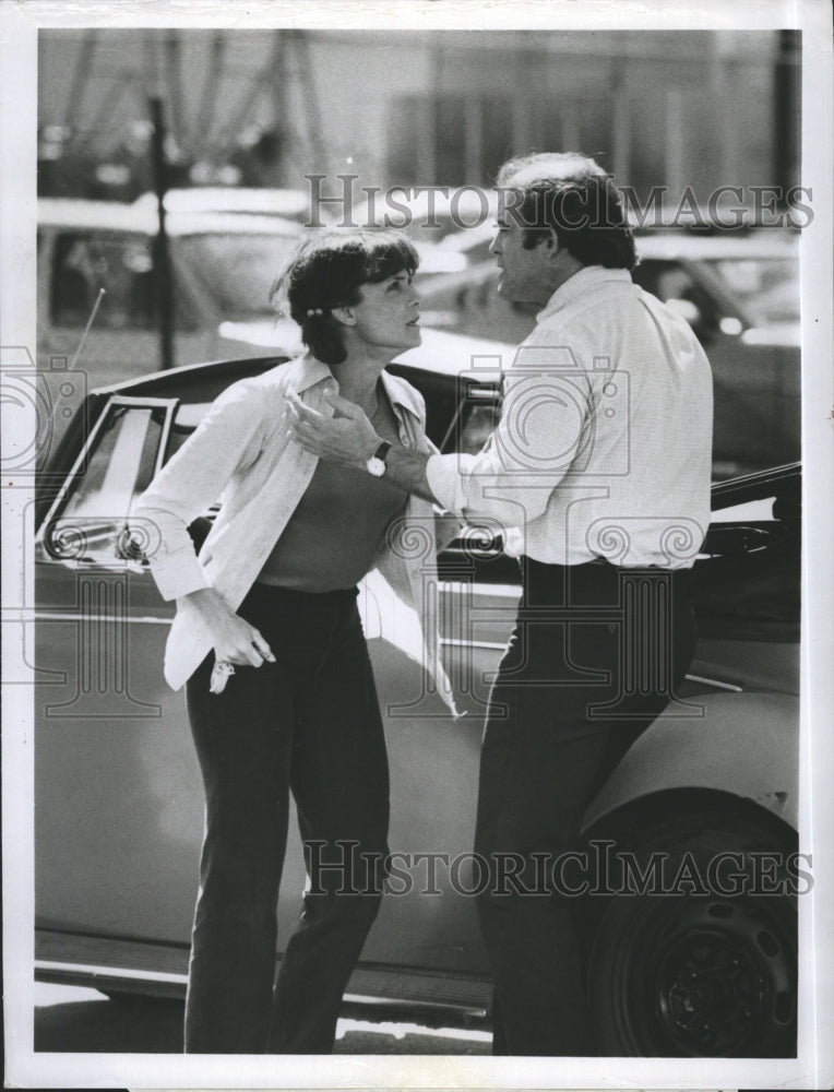 1980 Press Photo Valerie Harper and Max Gail in &quot;Fun and Games&quot; - Historic Images