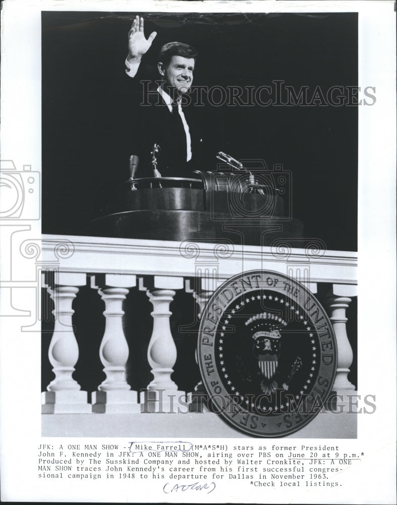 1984 Press Photo Mike Farrell Stars In JFK A One Man Show - Historic Images