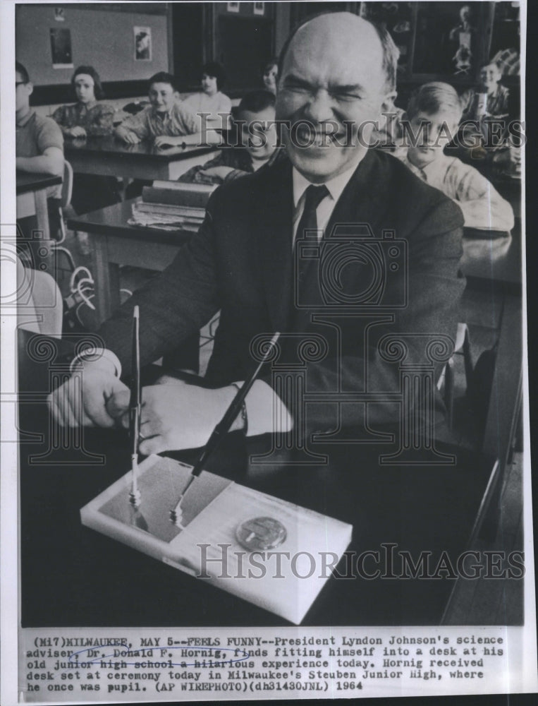 1964 Press Photo President Lyndon Johnson's adviser Dr. Donald F. Hornig - Historic Images