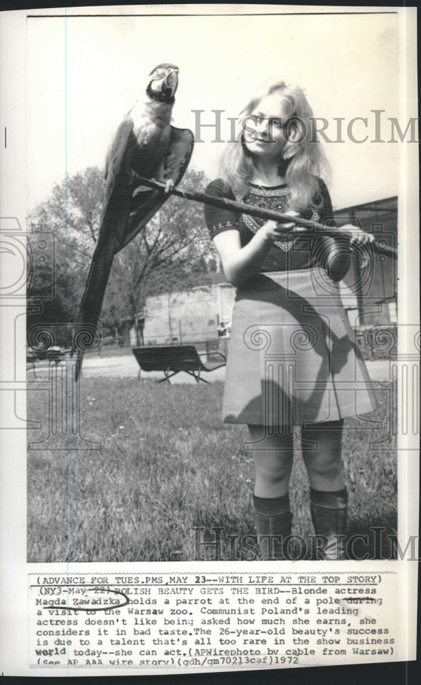 1972 Press Photo Actress Magda Zawadzka At Warsaw Zoo - Historic Images