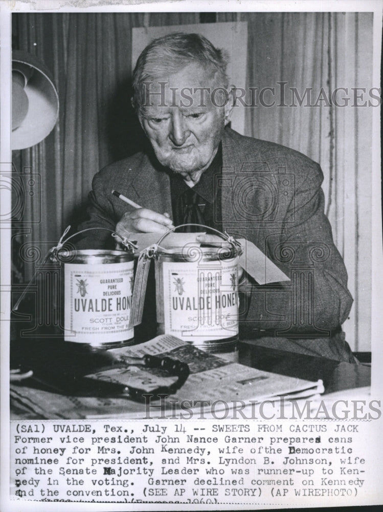 1960 Press Photo Former Vice President John Garner Preparing Honey Cans - Historic Images