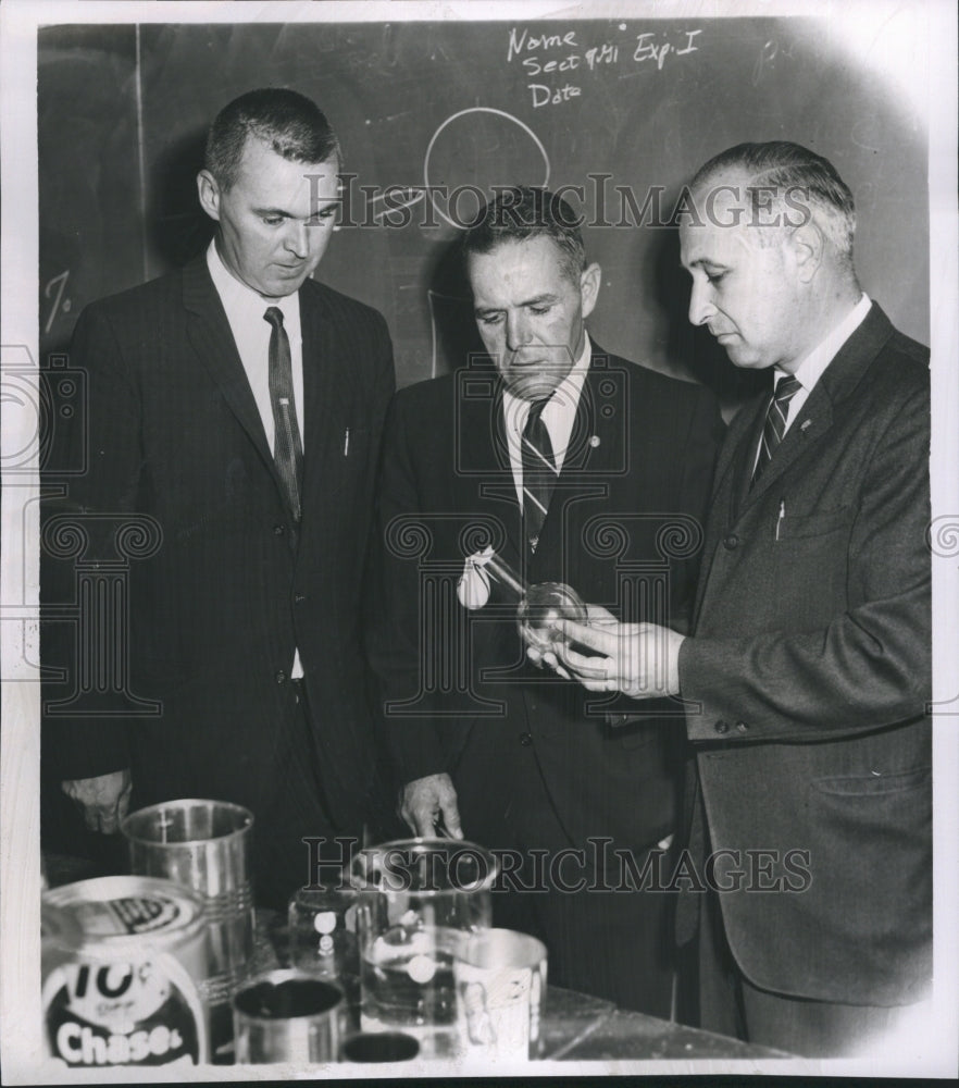 1963 Press Photo Peter Garojoli, Supt. of Hull Schools - Historic Images