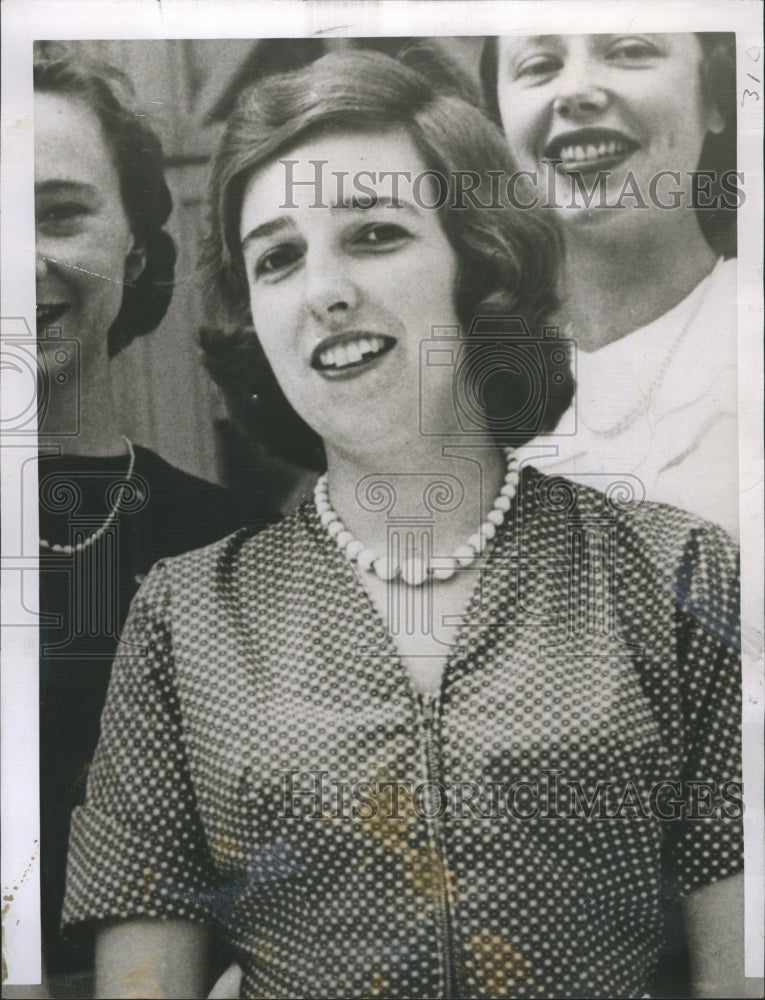 1955 Press Photo Charlotte P. Horwood - Historic Images