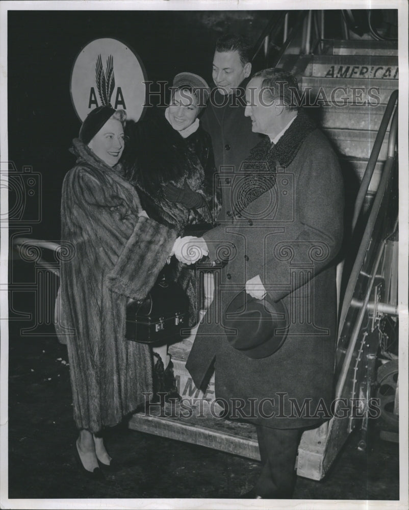 1958 Press Photo Earl Wilson - Historic Images