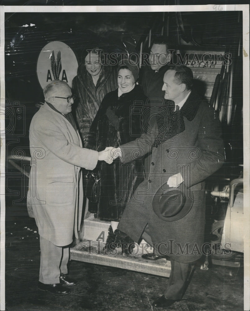 1958 Press Photo Columnist Earl Wilson His Wife Italian Ambassador Manlio Brosio - Historic Images