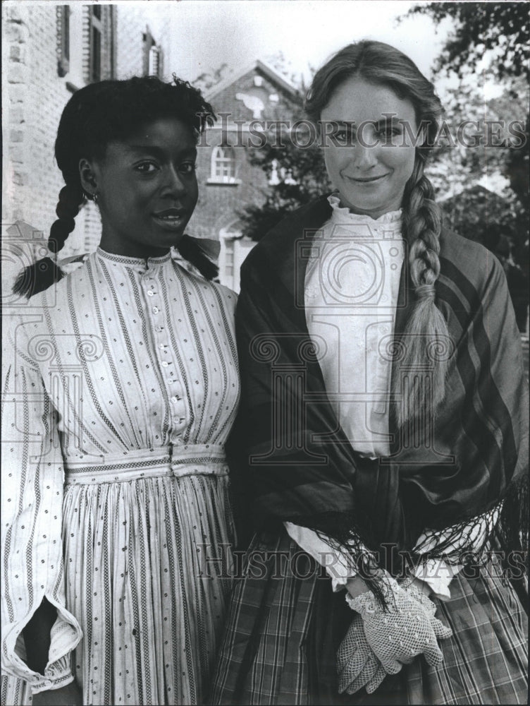 1987 Press Photo Akosua Busia, Tracy Pollan, Actresses - Historic Images