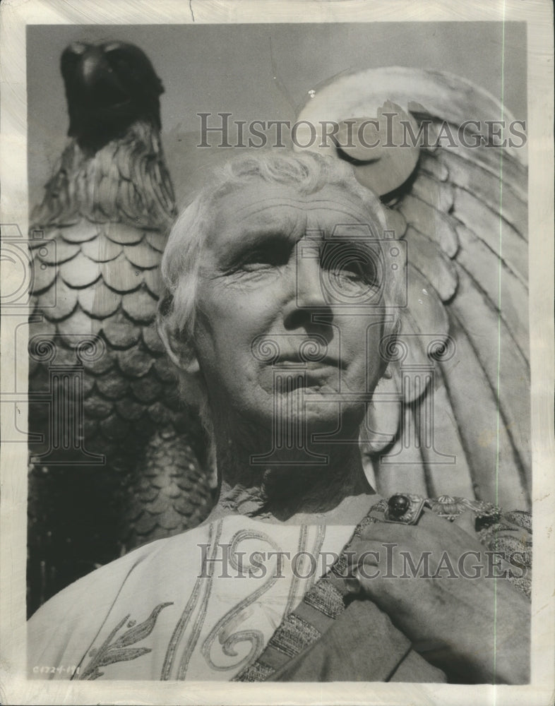1960 Press Photo George Relph as Emperor Tiberius "Ben-Hur" - Historic Images