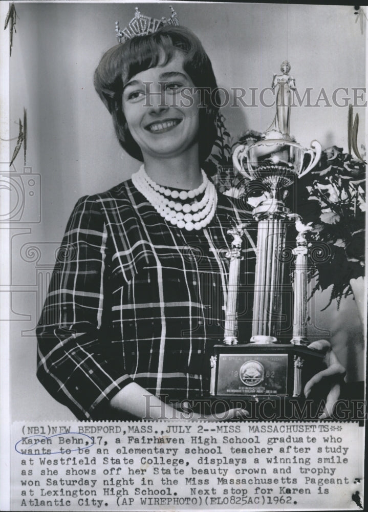 1962 Press Photo Karen Behn, 17, a Fairhaven High School Graduate - Historic Images