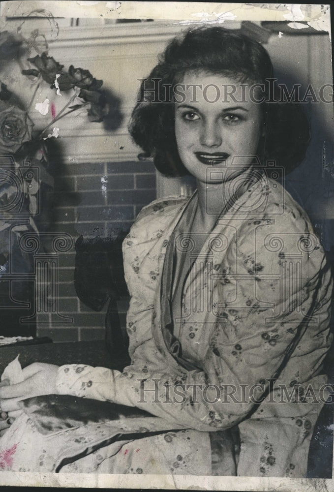 1942 Lois Andrews In George white's Scandals - Historic Images